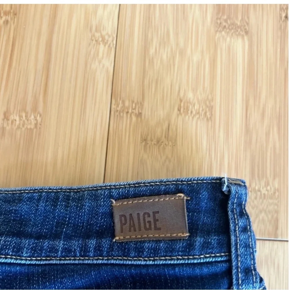 Paige Catalina Jean Shorts Dark Wash Low Rise
